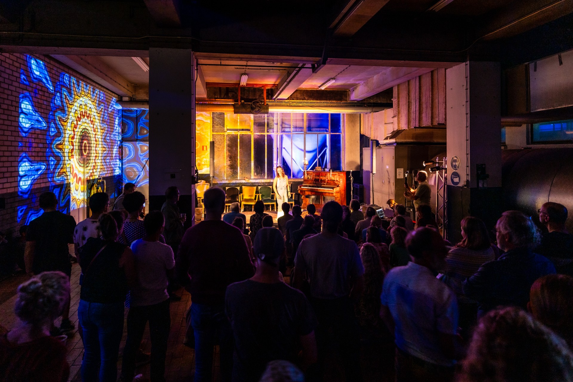 Act bij het podium 'Literatuur in de Loods' bij het H2O Festival in Helmond